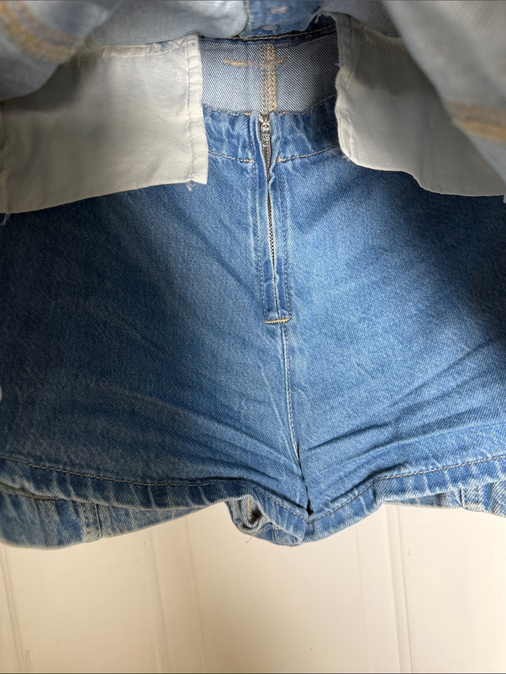 Women’s We The Free Light Blue Button-Front Denim Mini Skirt Size 29 - Picture 3 of 6
